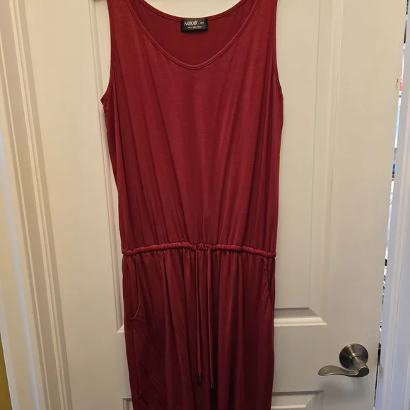 Miik - Red, Pink, Blk & Blk Dot Sleeveless Bamboo Mini Dresses With Pockets - Picture 1 of 13